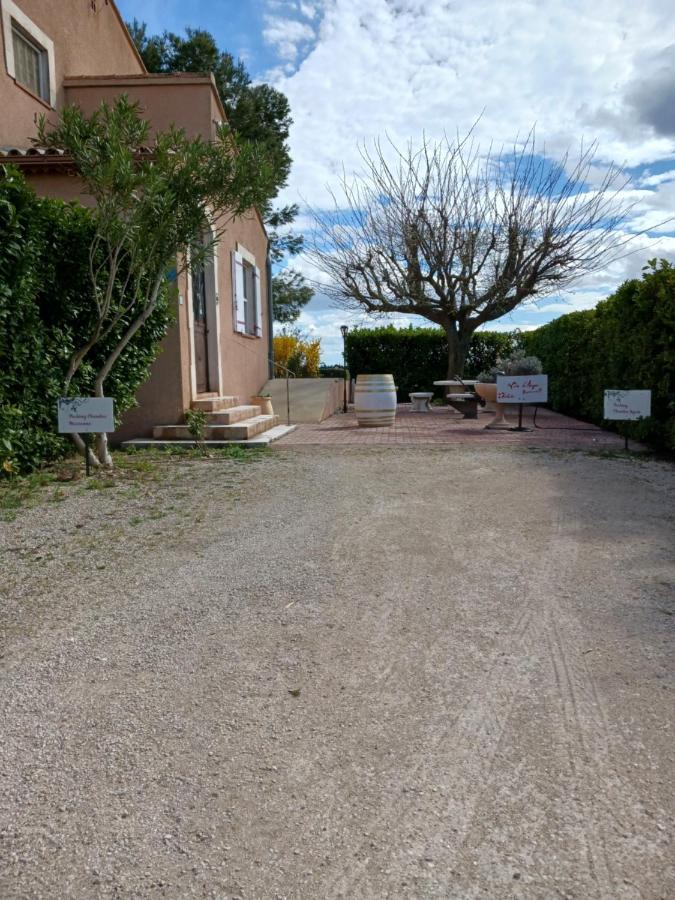Vents D'Anges Bed & Breakfast Sainte-Cécile-les-Vignes Екстериор снимка