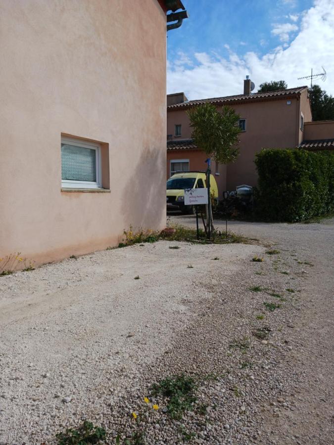 Vents D'Anges Bed & Breakfast Sainte-Cécile-les-Vignes Екстериор снимка